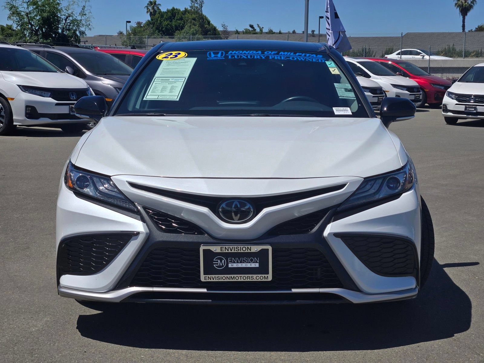 Used 2023 Toyota Camry XSE FWD image 2