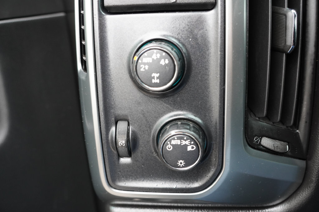 Used 2016 Chevrolet Silverado 1500 LT AWD/4WD image 24