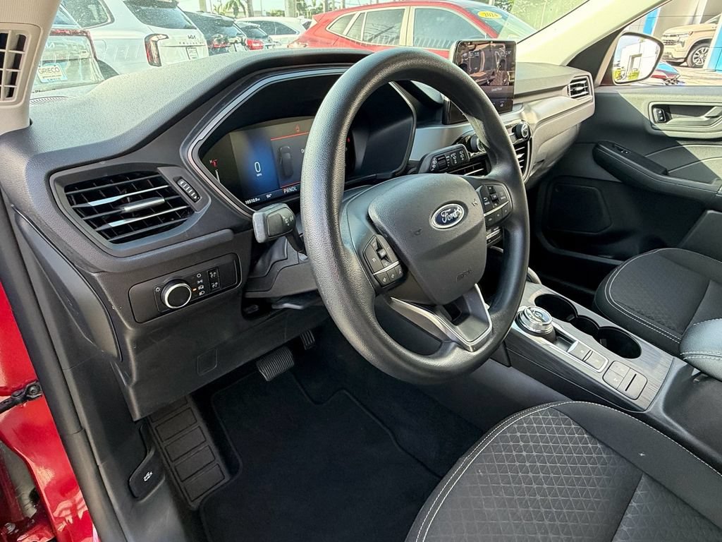 Used 2025 Ford Escape Active FWD image 10