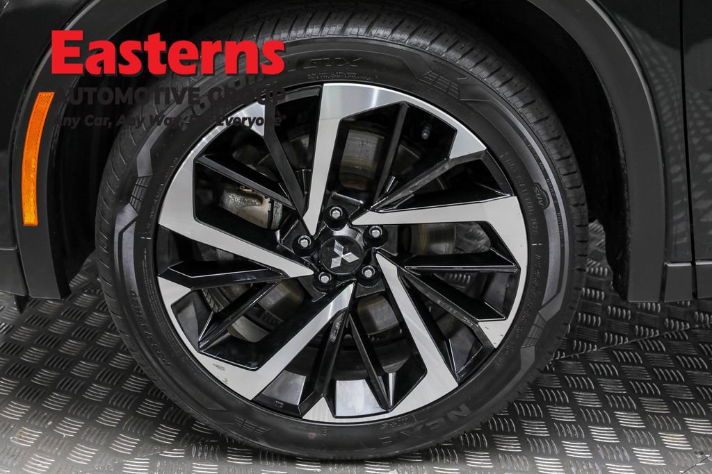 Used 2023 Mitsubishi Outlander SE image 33