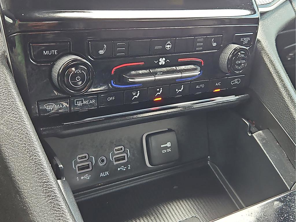 Used 2024 Jeep Grand Cherokee Altitude RWD image 17