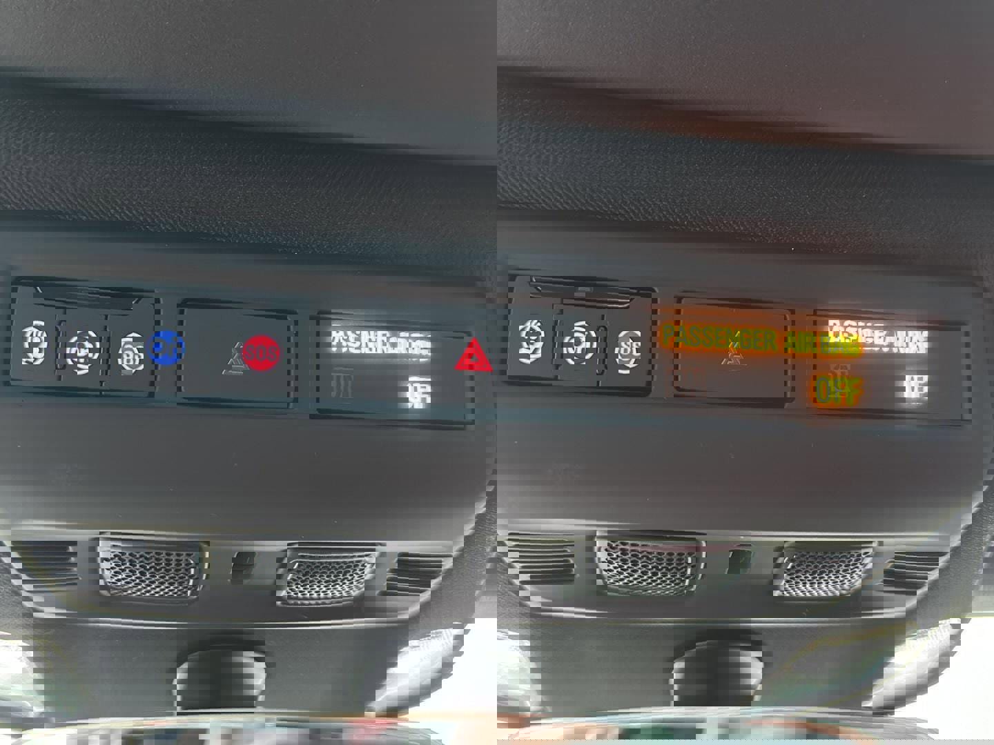 Used 2023 Chevrolet Corvette Stingray Coupe w/ Z51 Performance Package image 26