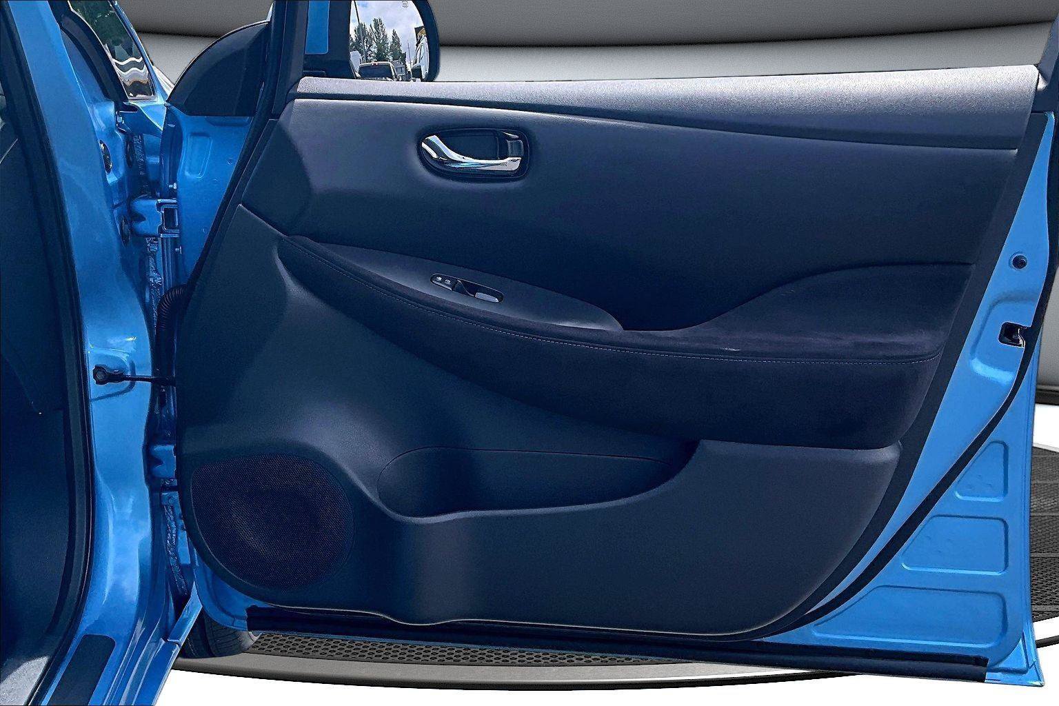 Used 2013 Nissan Leaf S w/ Charger Pkg FWD image 25