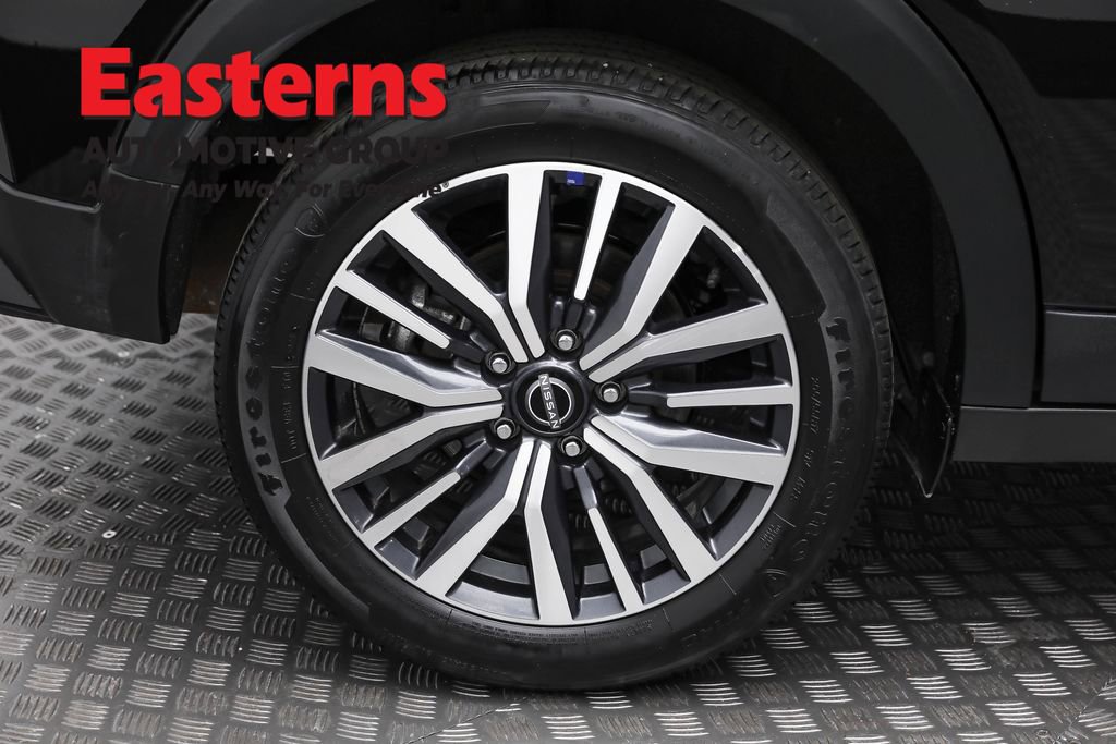 Used 2024 Nissan Kicks SR image 30