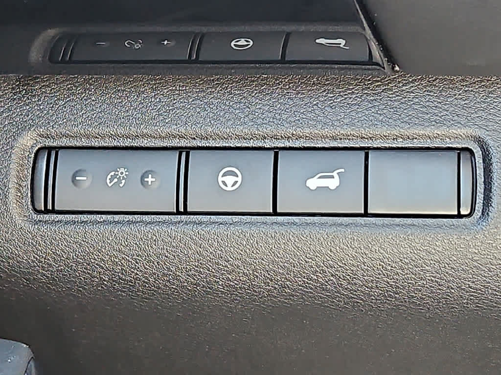 Used 2025 Nissan Pathfinder SV FWD image 22