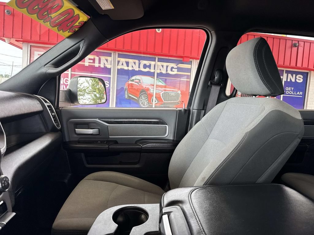 Used 2021 RAM 3500 Big Horn AWD/4WD image 17