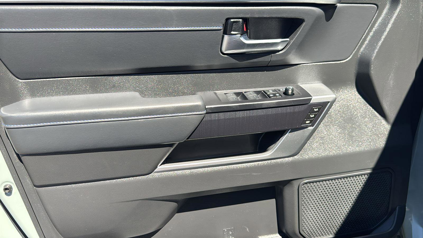 Used 2024 Toyota Tundra Platinum image 12