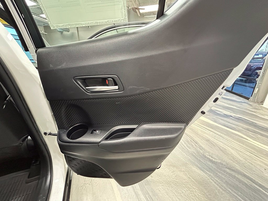 Used 2019 Toyota C-HR XLE FWD image 41