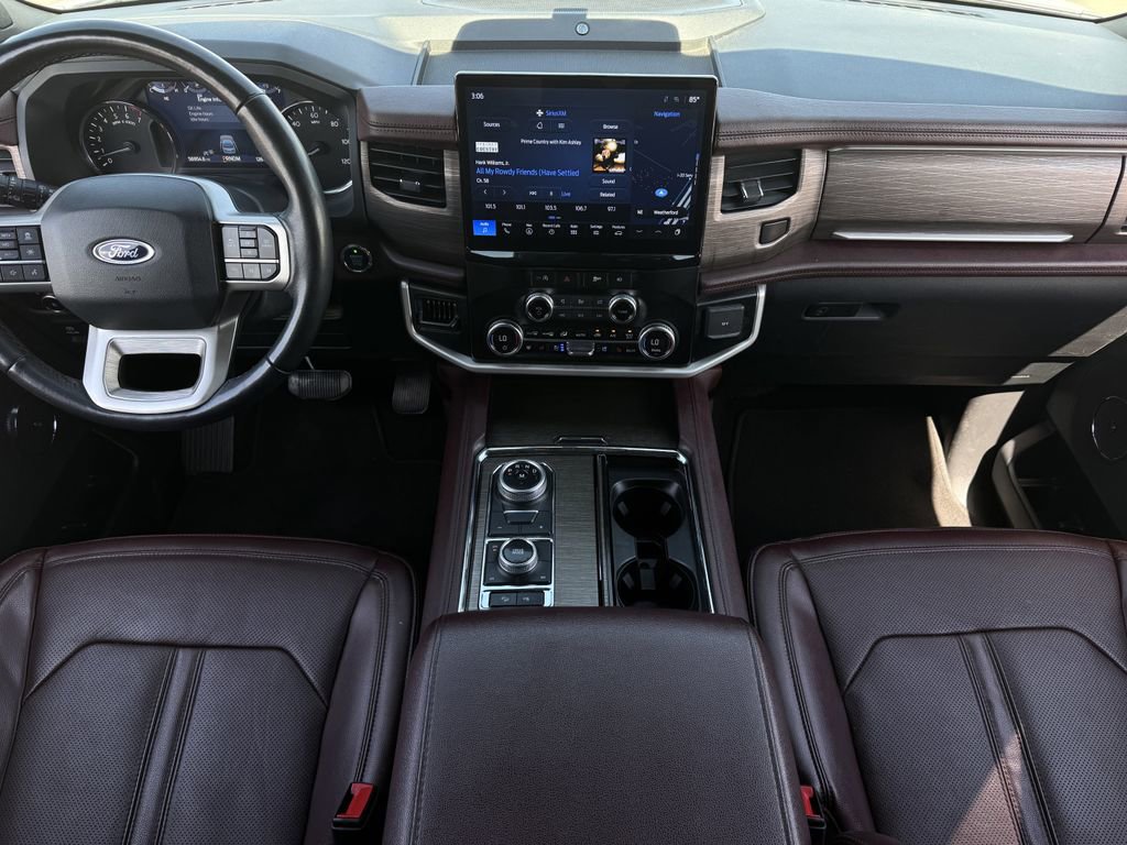 Used 2024 Ford Expedition Limited image 11