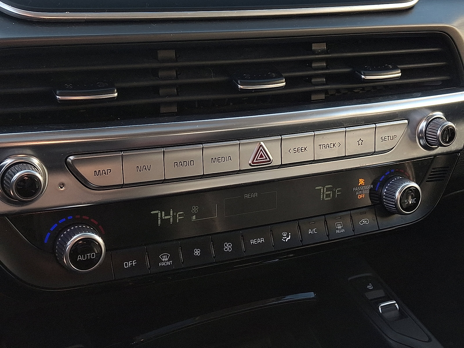 Certified 2022 Kia Telluride S image 16