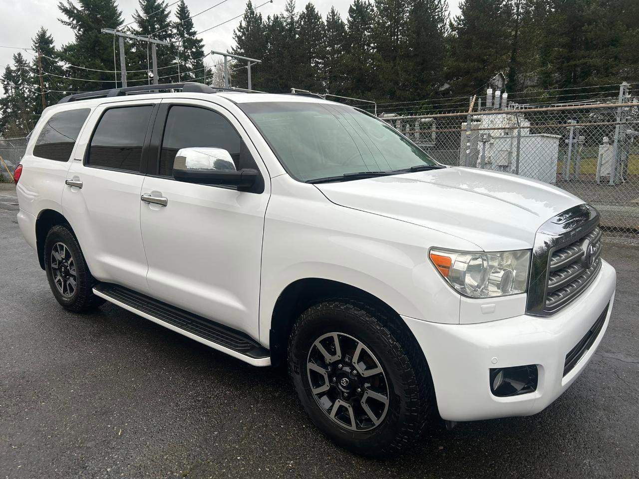 Used 2013 Toyota Sequoia Limited image 3