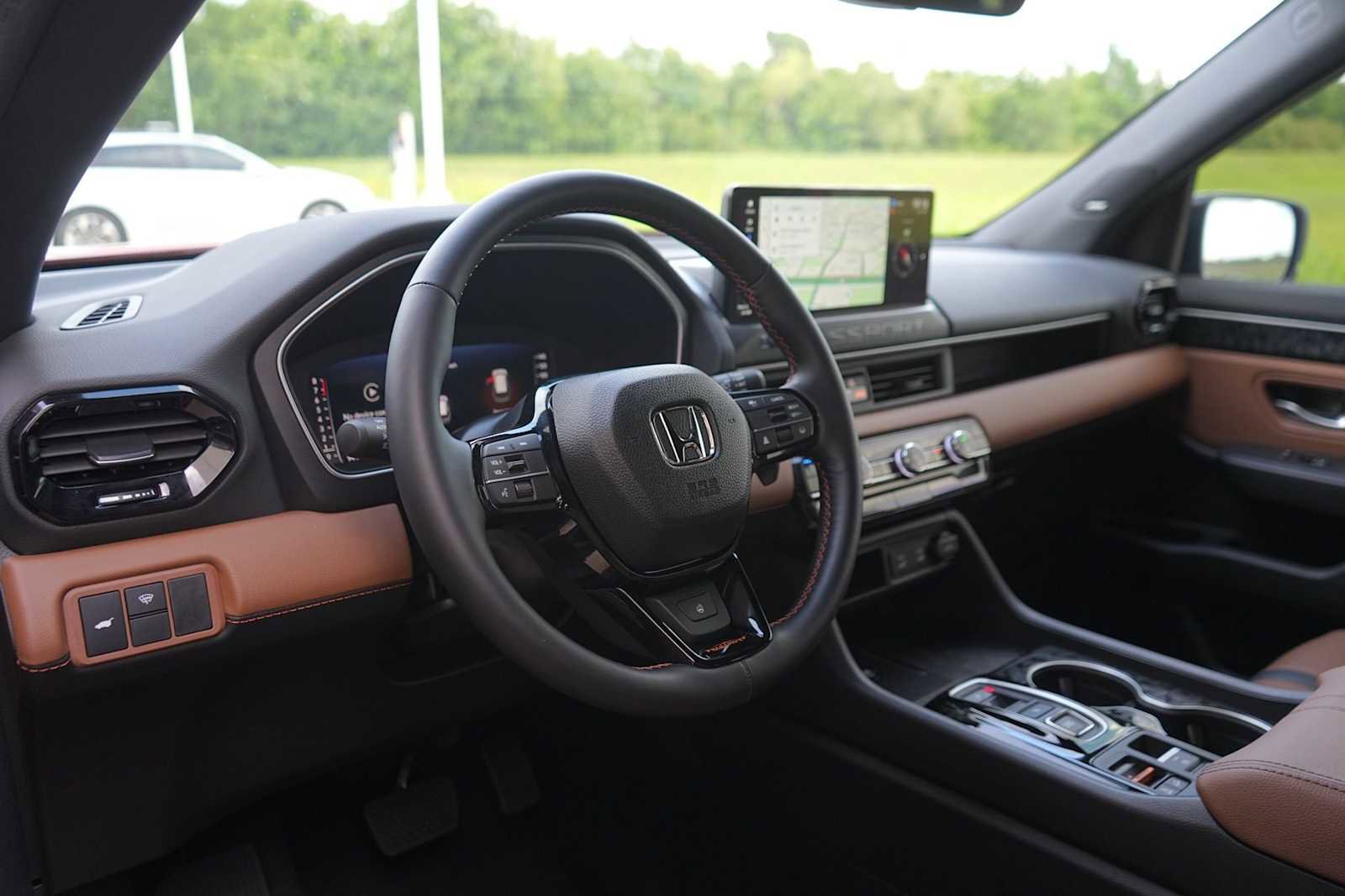 Used 2026 Honda Passport TrailSport Elite image 2