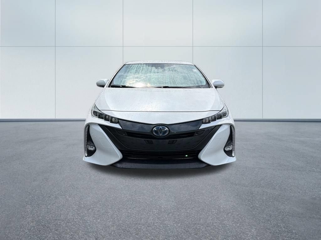 Used 2021 Toyota Prius Prime Limited FWD image 3