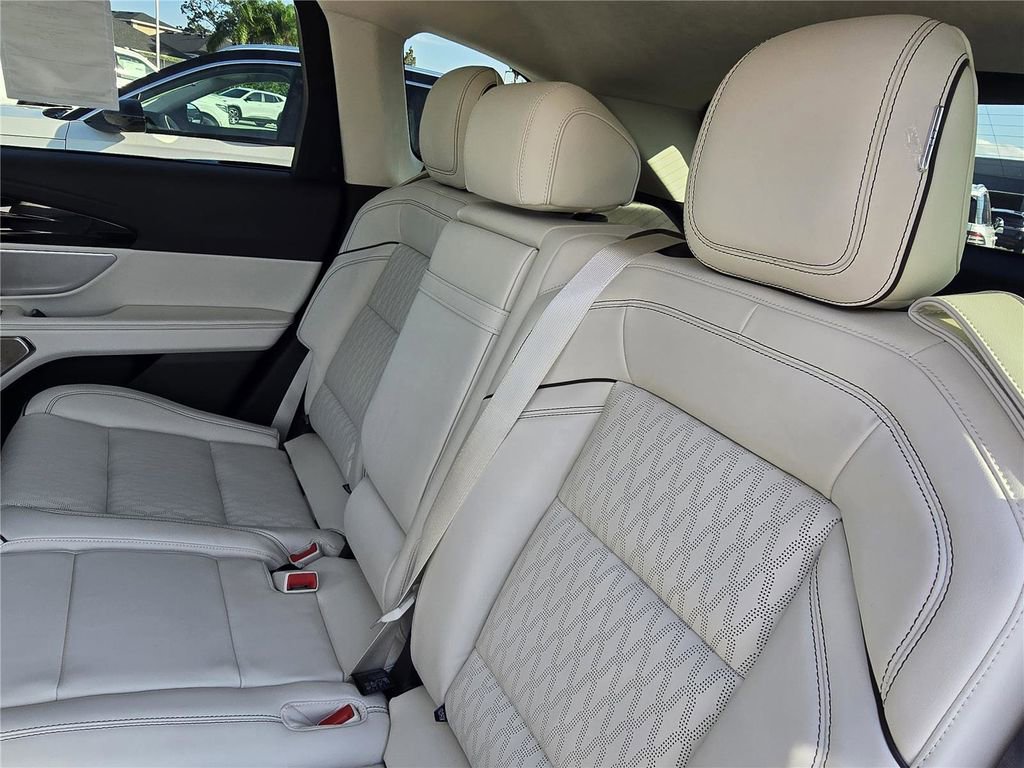 New 2026 Lincoln Nautilus Black Label AWD/4WD image 12