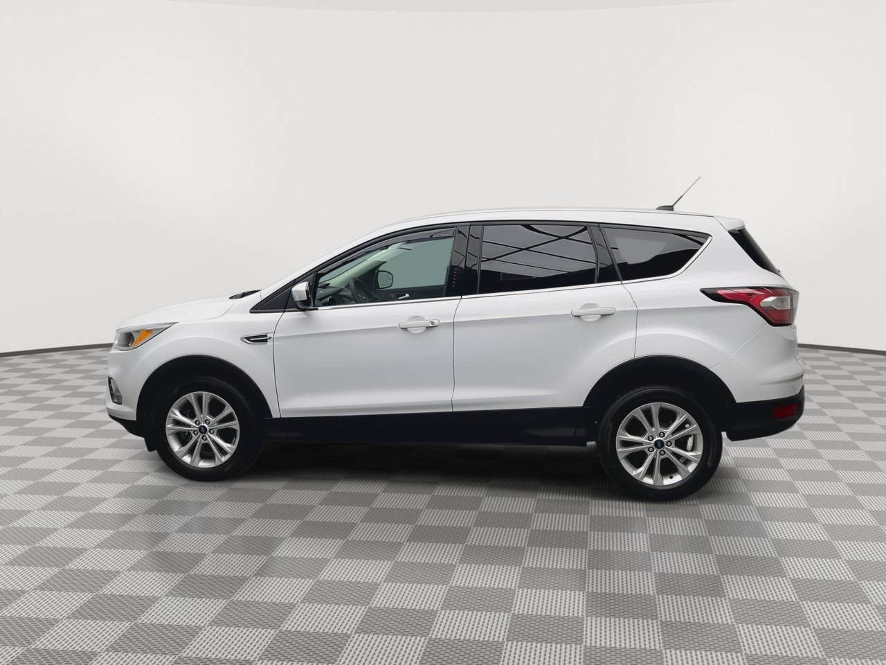 Used 2017 Ford Escape SE AWD/4WD image 31