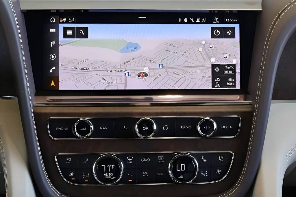 Used 2023 Bentley Bentayga Extended Wheelbase AWD/4WD image 17