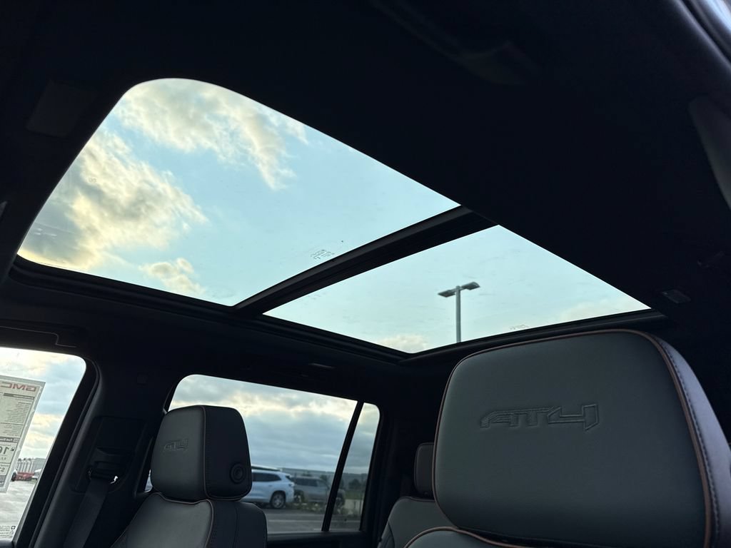 New 2026 GMC Yukon XL AT4 AWD/4WD image 26