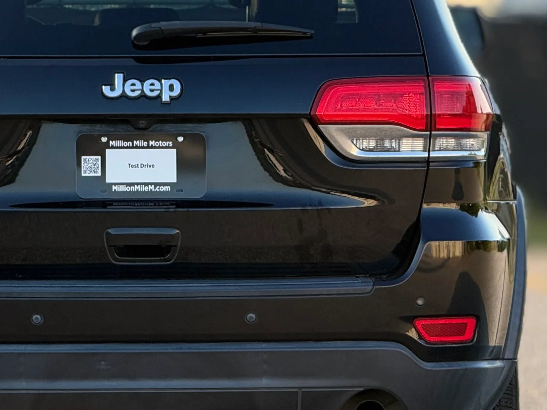 Used 2017 Jeep Grand Cherokee Laredo w/ Quick Order Package 23E AWD/4WD image 14