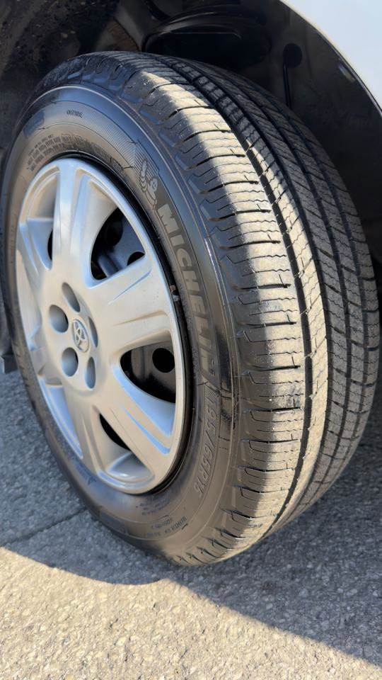 Used 2007 Toyota Corolla CE FWD image 3