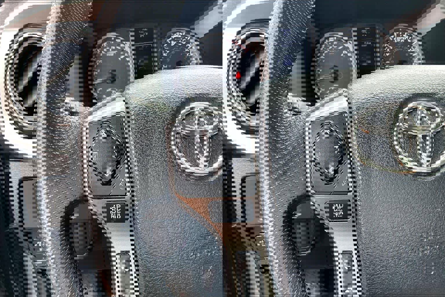 Used 2017 Toyota Tacoma SR5 w/ Tow Package image 17