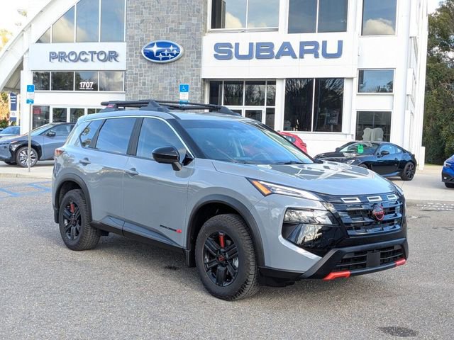 Used 2026 Nissan Rogue SV image 1