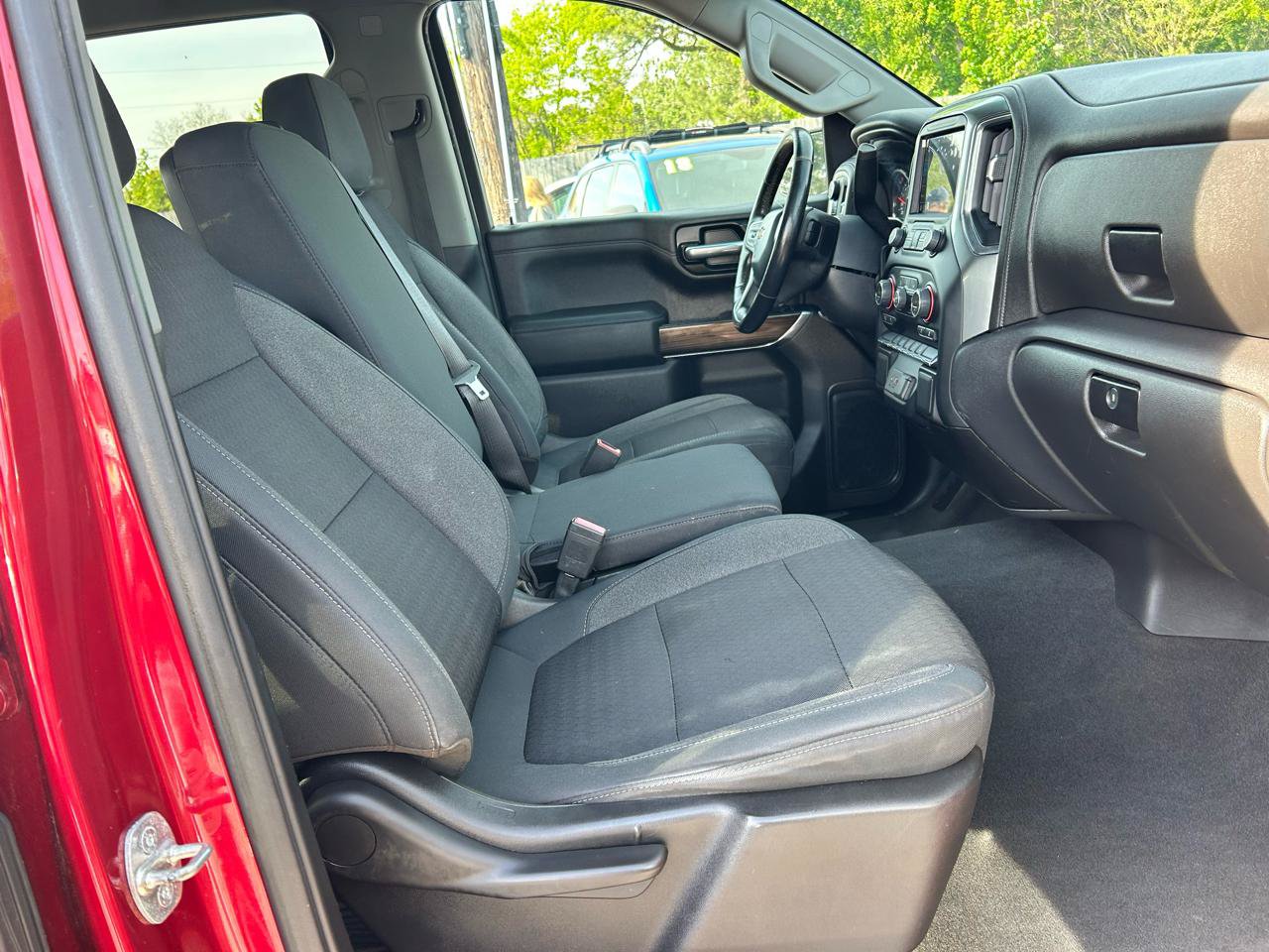 Used 2019 Chevrolet Silverado 1500 LT w/ All-Star Edition AWD/4WD image 10
