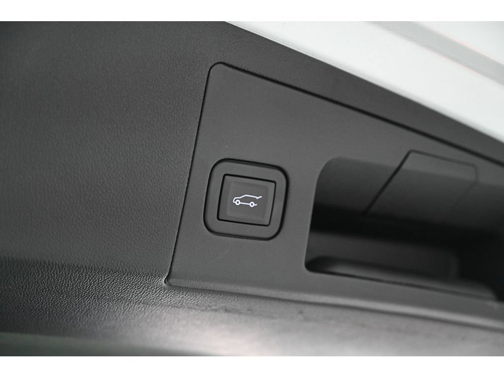 Certified 2025 Cadillac XT5 Premium Luxury image 58