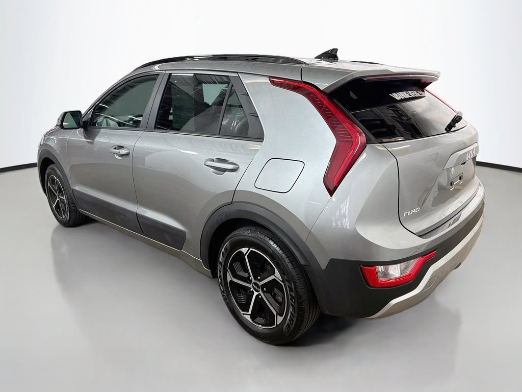 Used 2024 Kia Niro EX FWD image 6