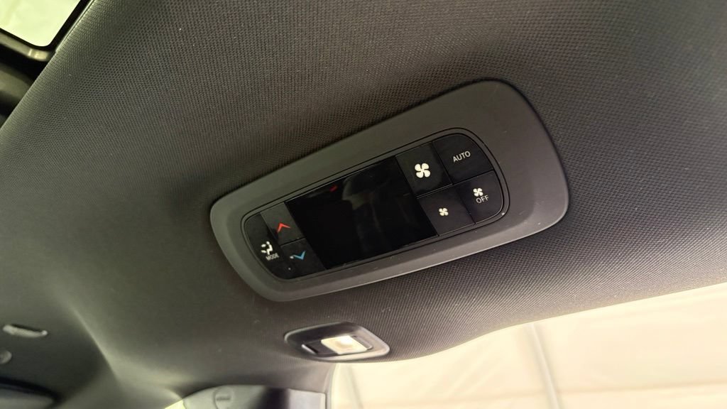 Used 2023 Chrysler Pacifica Limited w/ Uconnect Theater Family Group AWD/4WD image 41