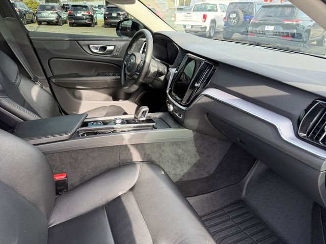 Used 2024 Volvo S60 B5 Core image 32