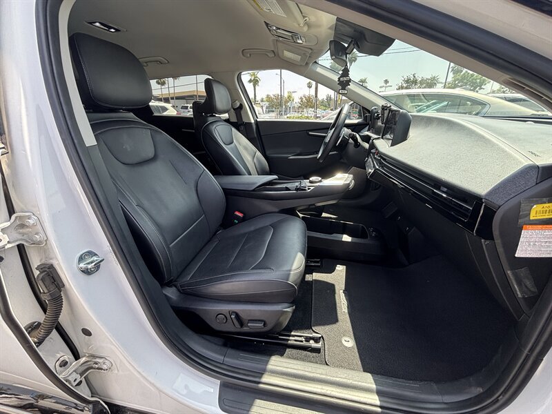 Used 2022 Kia EV6 Wind RWD image 20