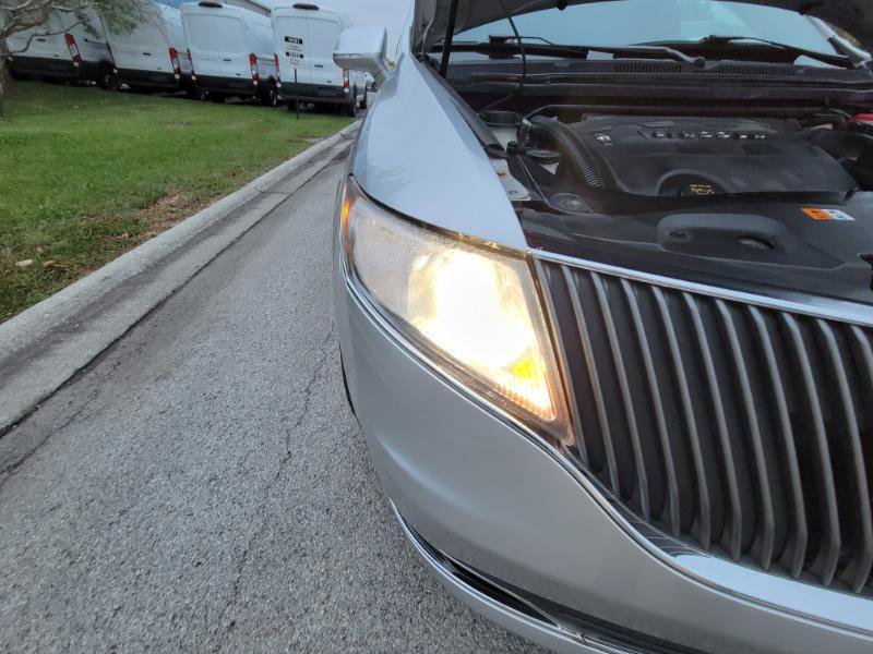 Used 2013 Lincoln MKT Limo AWD image 70