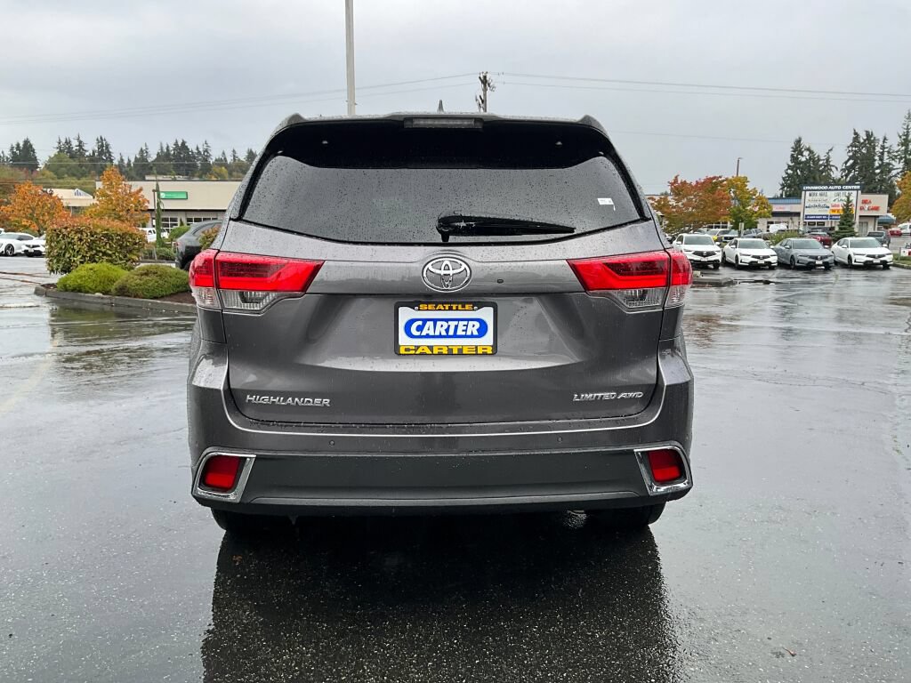 Used 2019 Toyota Highlander Limited Platinum AWD/4WD image 6