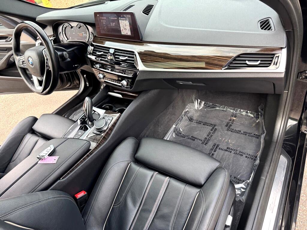 Used 2019 BMW 530i xDrive image 31