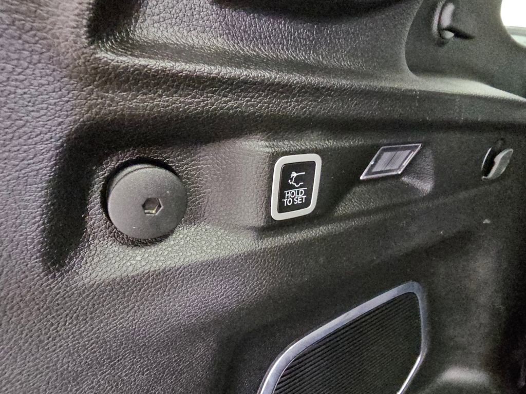 Used 2021 Jeep Grand Cherokee L Limited image 39