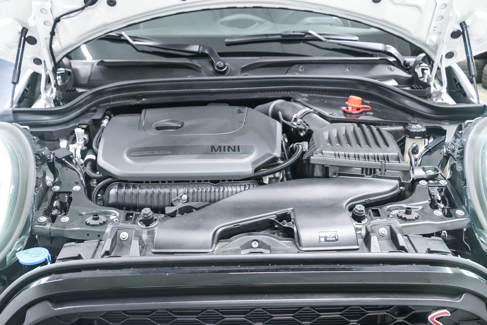 Certified 2024 MINI Cooper S FWD image 29