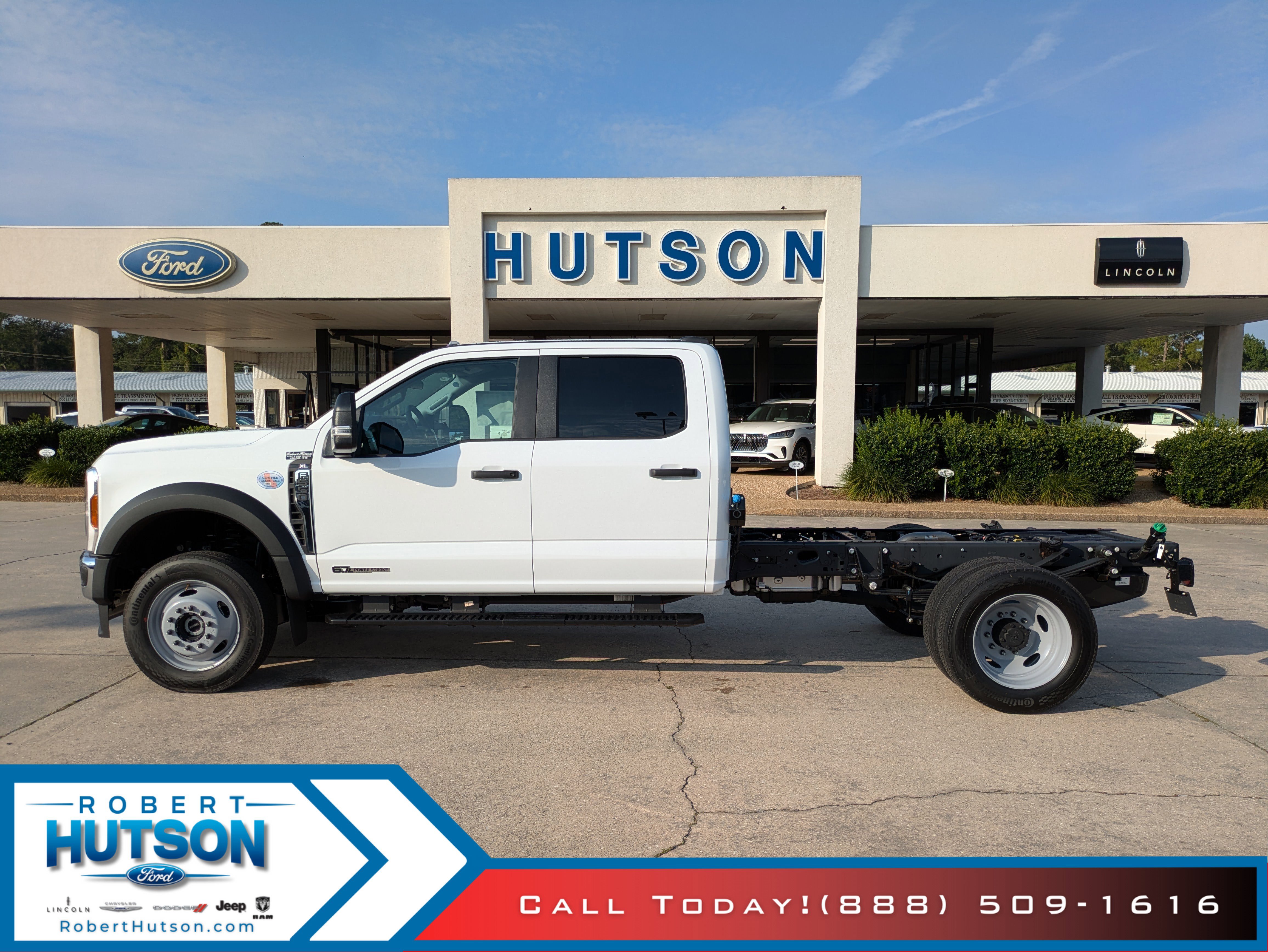 New 2025 Ford F550 4x4 Crew Cab