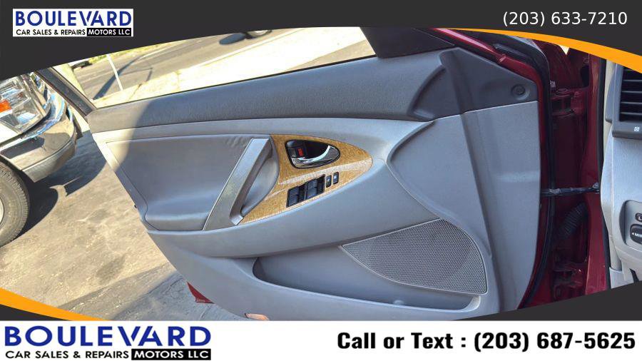 Used 2007 Toyota Camry XLE FWD image 18