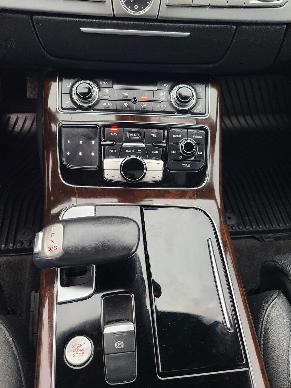 Used 2015 Audi A8 3.0T w/ Premium Package image 26