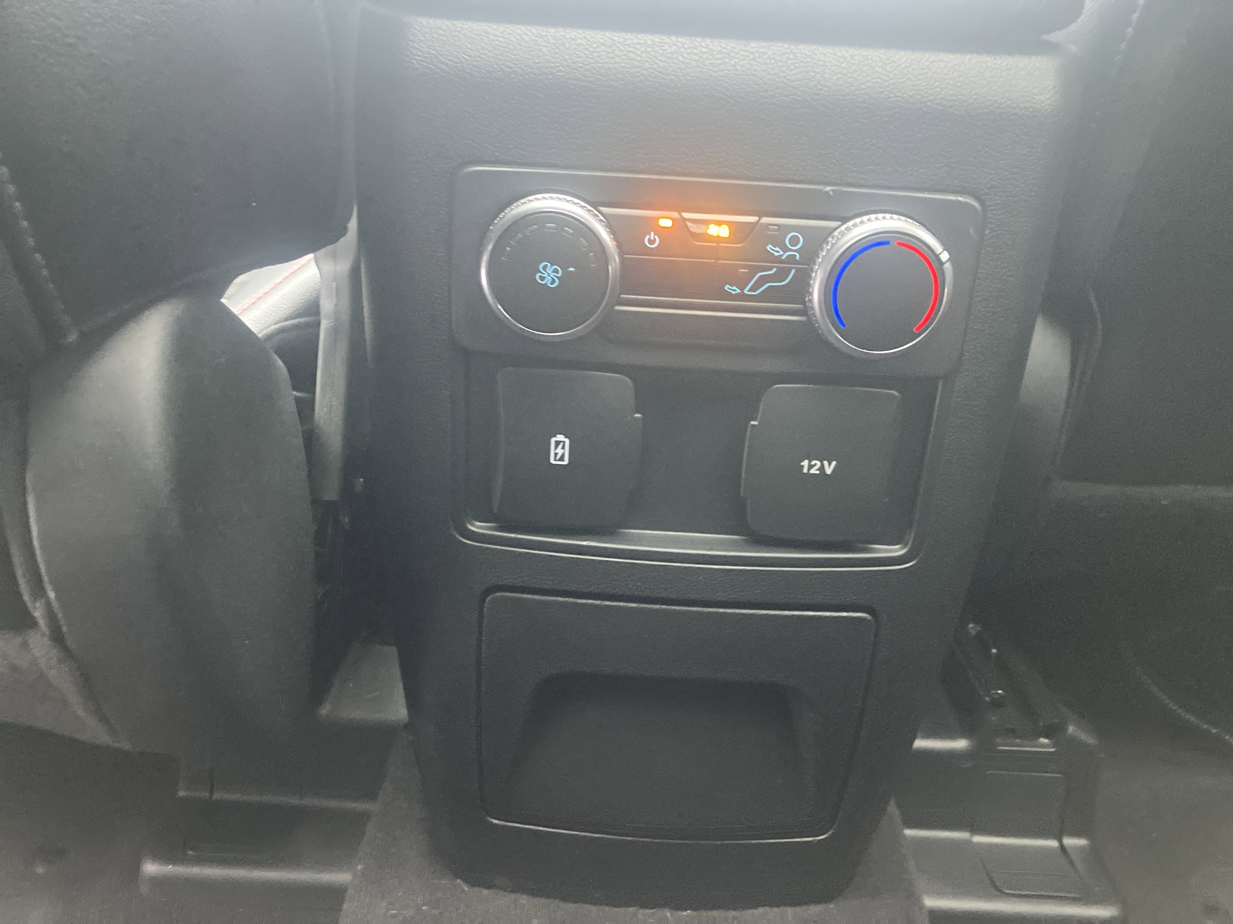 Used 2023 Ford Explorer ST-Line w/ Class IV Trailer Tow Package image 17