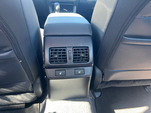 Used 2017 Subaru Legacy 2.5i Limited AWD/4WD image 17