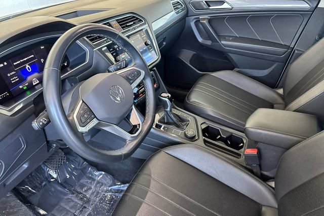 Used 2024 Volkswagen Tiguan SE AWD/4WD image 10