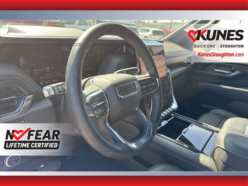 Used 2025 GMC Yukon XL Denali AWD/4WD image 27