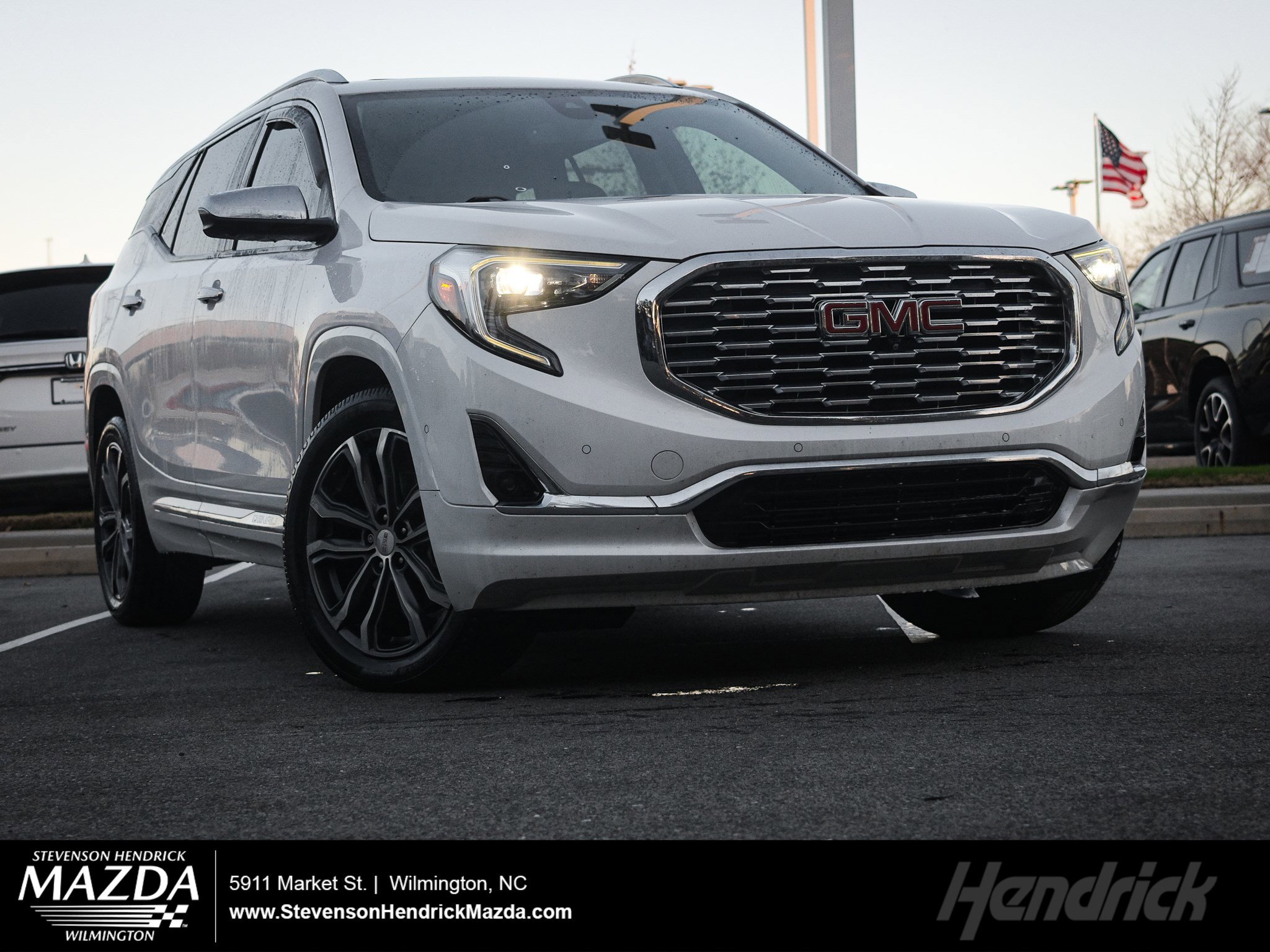 Used 2020 GMC Terrain Denali w/ Denali Premium Package image 1