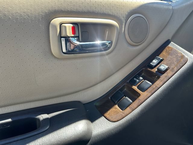 Used 2003 Toyota Highlander 4WD V6 image 10