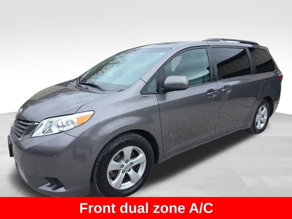 Used 2017 Toyota Sienna LE