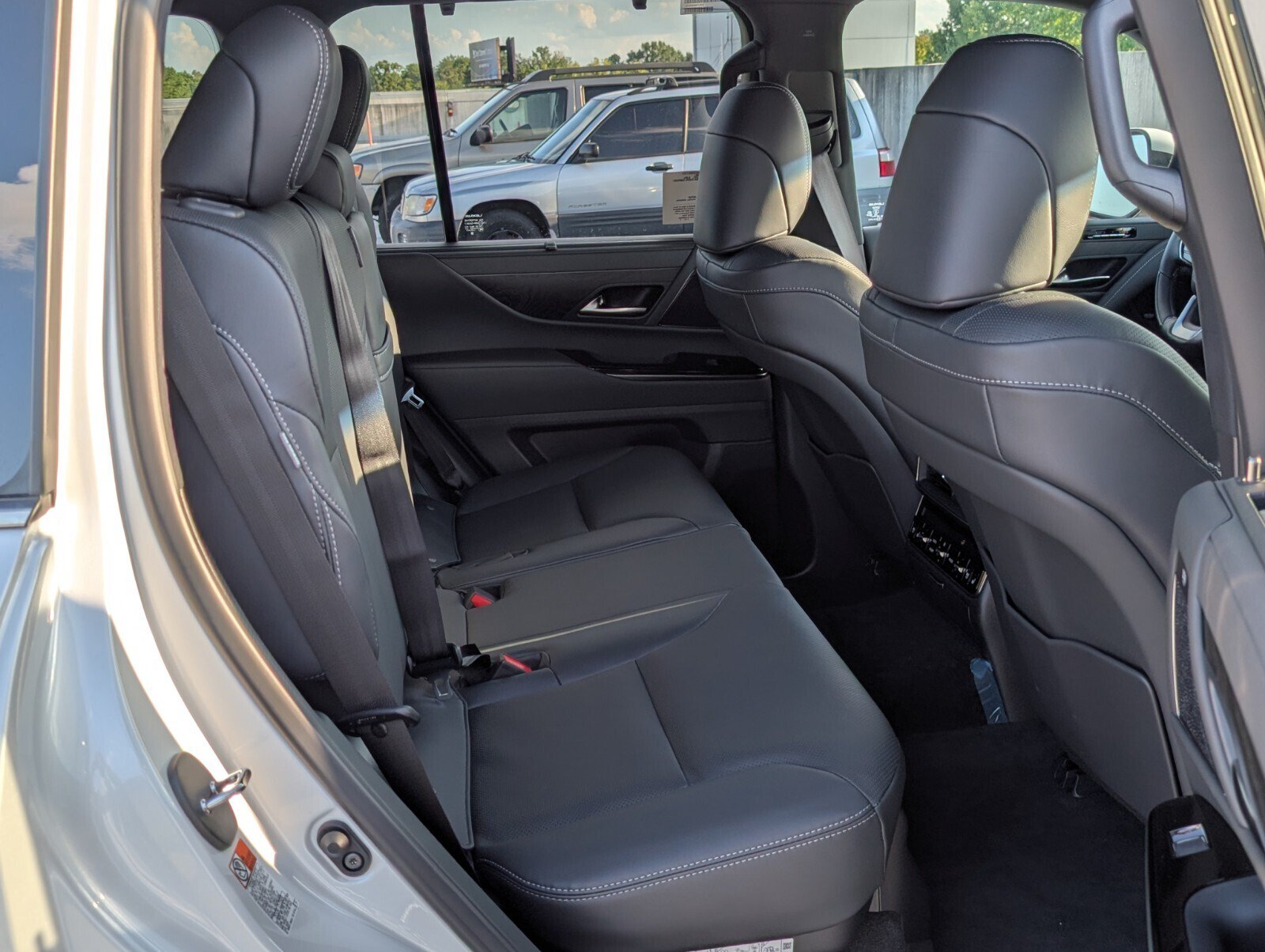 New 2026 Lexus LX 700h Luxury w/ Accessory Package (Z1) AWD/4WD image 17