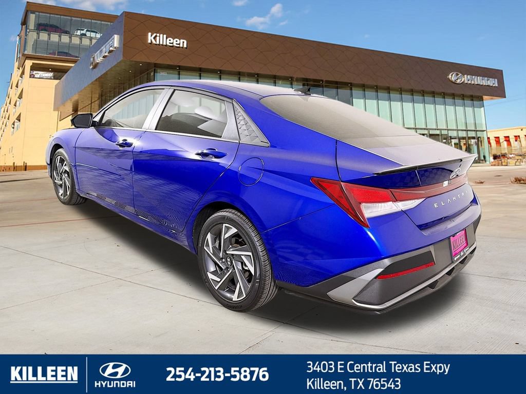 Used 2025 Hyundai Elantra Sport FWD image 6
