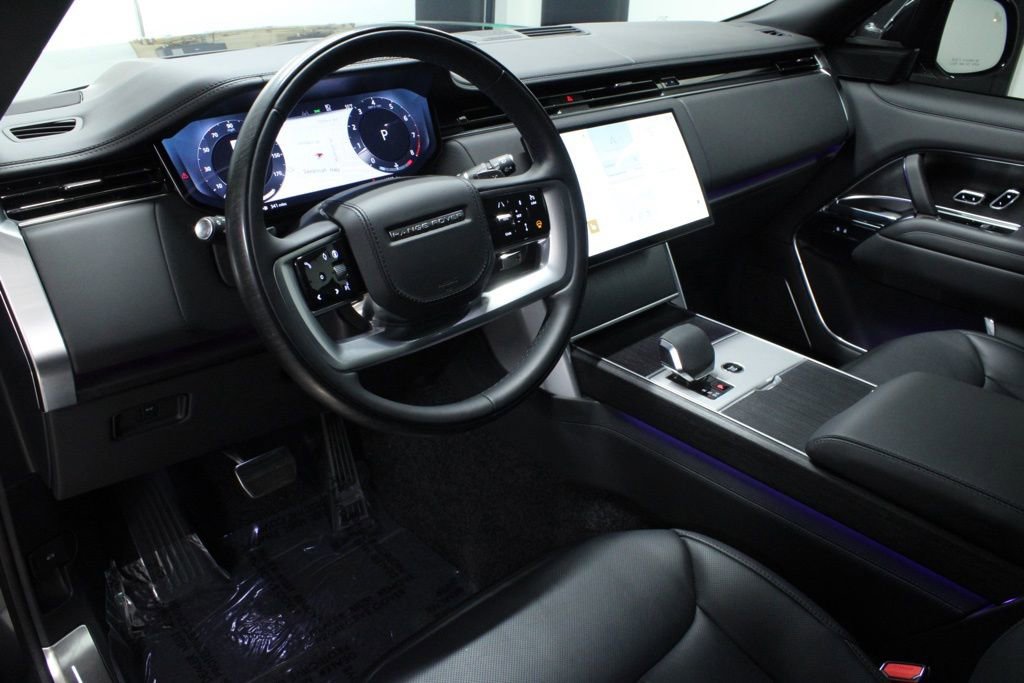 Used 2024 Land Rover Range Rover Autobiography image 4