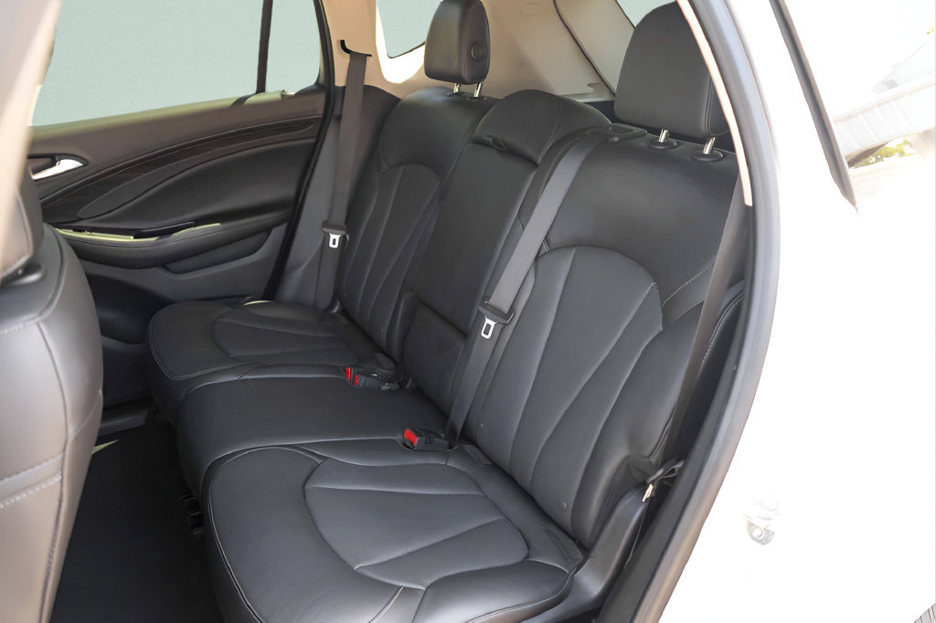 Used 2019 Buick Envision Essence FWD image 16